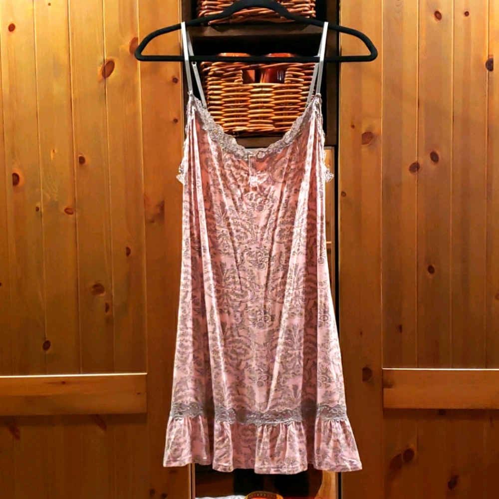 Plume Nightie in pink and grey XL